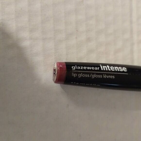 AVON GLAZEWEAR INTENSE LIP GLOSS-COLOR: INTENSE PLUM - Picture 1 of 3